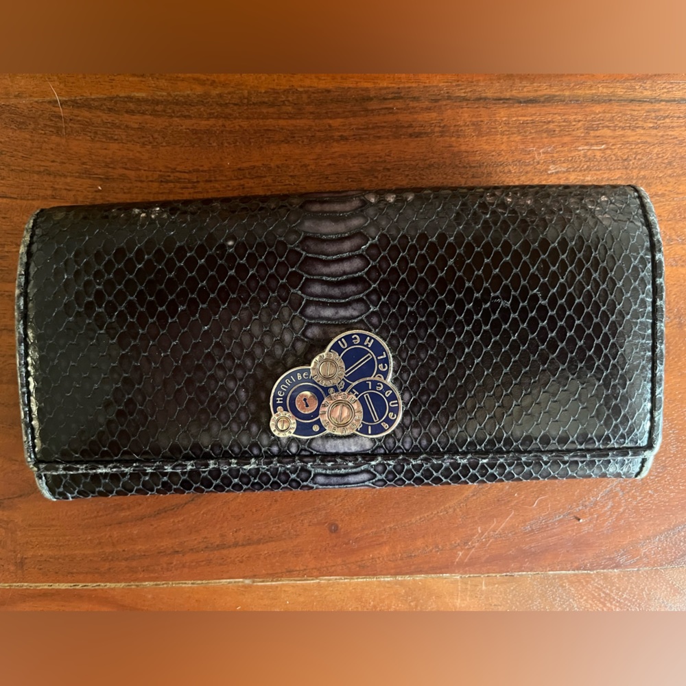 Henri Bendel Walllet